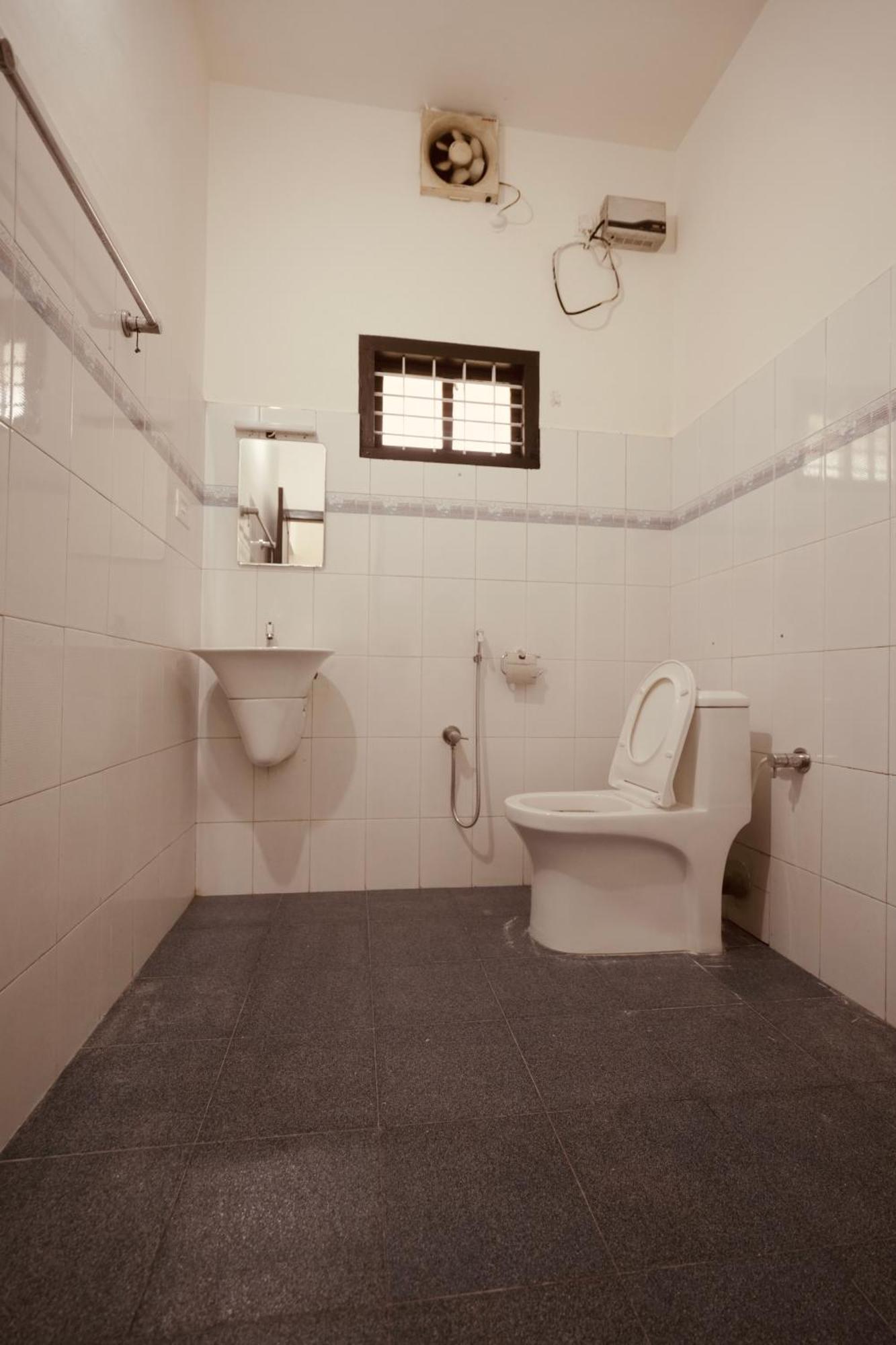 Daffodils Inn Alappuzha Zewnętrze zdjęcie